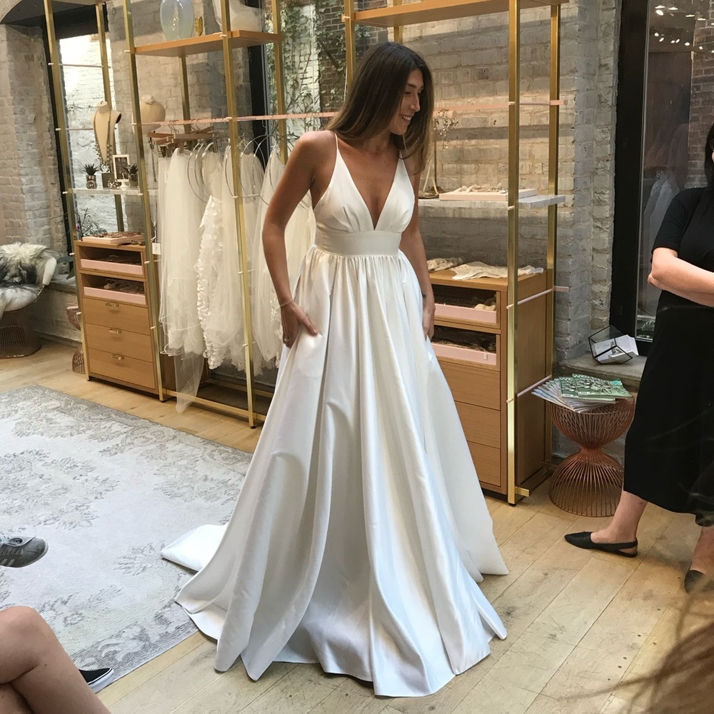 Simple Never Worn Wedding Gown